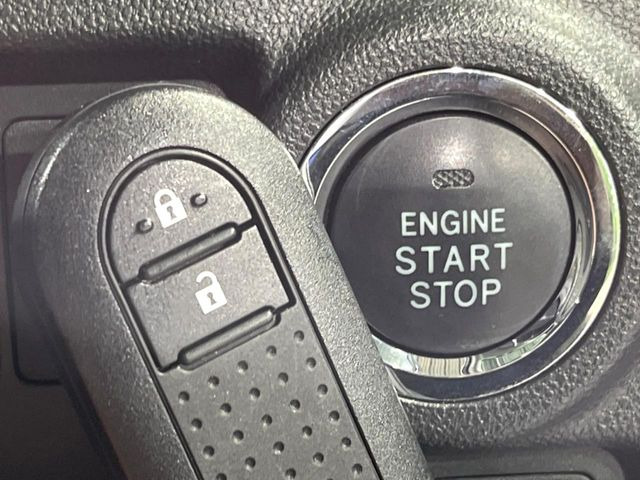 �y�X�}�[�g�L�[�z�J�o����|�P�b�g�ɓ��ꂽ�܂܂ł��h�A�̎{���E�������\�ȃX�}�[�g�L�[�𑕔��B�G���W���̃I���E�I�t�����J�M�����o���K�v����������Ƃ��Ă��֗��ł���