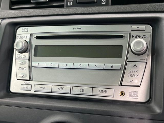 お好きな音楽を車内でお楽しみいただけます♪スピーカー交換・ウーハー追加などの音質向上や、最新ナビ・後席モニター等の取り付けも是非ご相談ください!