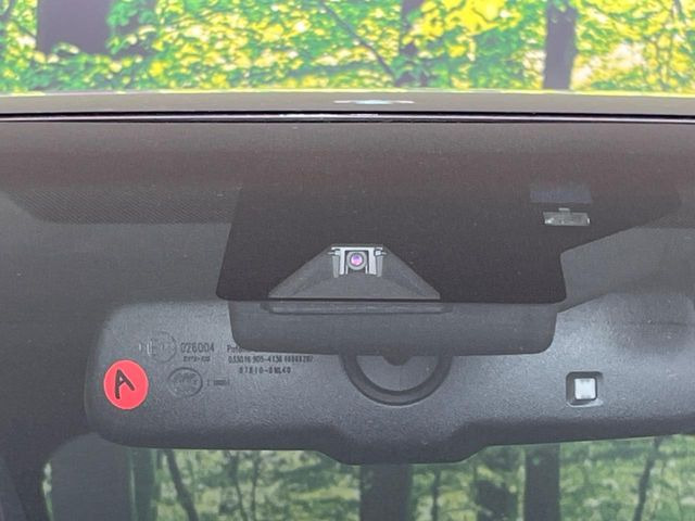 �y�v���N���b�V���Z�[�t�e�B�z�O���̎ԗ��������m���A�Փ˂������Ȏ��͌x��Œ��ӂ𑣂��A�u���[�L�𓥂ޗ͂��T�|�[�g�B�u���[�L�𓥂߂Ȃ������ꍇ�͏Փ˔�Q�y���u���[�L���쓮�A�Փˉ�����T�|�[�g���܂��B