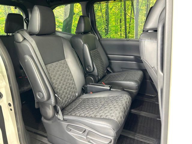 ���ڒ����̓E�H�[�N�X���[�ƂȂ��Ă���܂��B���ڂƎO��ڂ̈ړ�����~�肪�Ƃ��Ă��y�ɂȂ�̂ŁA���~��̍ۂ��X�g���X�������邱�Ƃ͂���܂����