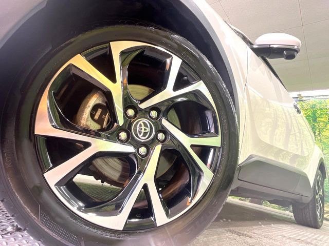 �y����18�C���`�A���~�z�C�[���z�O�ςɃ}�b�`�����A���~�z�C�[���𑕒����Ă���܂��B�e��A���~�z�C�[����A�X�^�b�h���X�^�C�����戵�����Ă���܂��B���񂲑��k����������