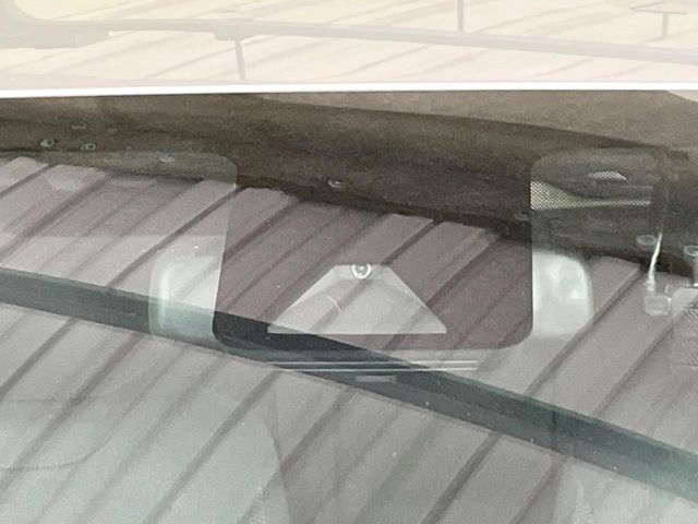 �y�g���^�Z�[�t�e�B�Z���X�z���s���ɑO���̎ԗ�����F�����A�Փ˂������Ȏ��͌x��ƃu���[�L�ŏՓˉ���Ɣ�Q�y�����A�V�X�g�B�����S�Ƀh���C�u�����y���݂��������܂��B