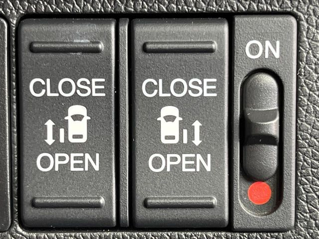 �y�����p���[�X���C�h�h�A�z�X�}�[�g�L�[��^�]�Ȃ̃X�C�b�`�Ō�ȗ����X���C�h�h�A�̊J���\���d��������͂����ăh�A���J����K�v�������A�����Ȃ��q�l�ł��ȒP�ɊJ���߂ł����K�ł���