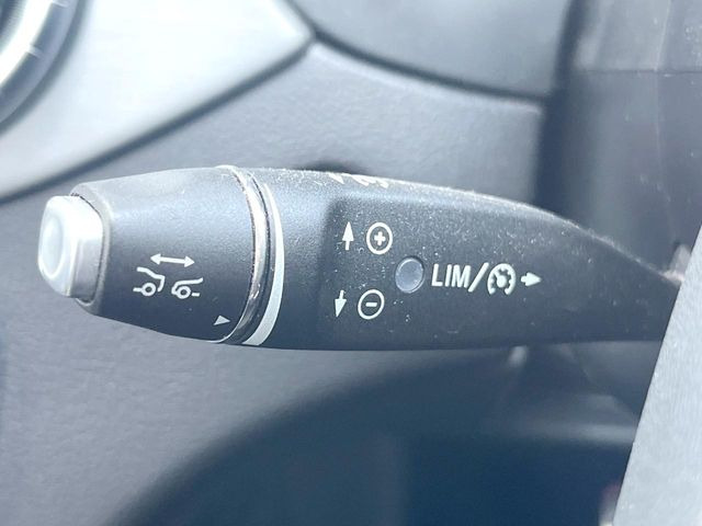 ���f�B�X�g���j�b�N�v���X:�s�s�A�x�O�A�������H�Ȃǂ̑��s���ɁA�X�e���I�}���`�p�[�p�X�J�����ƃ��[�_�[�Z���T�[�ɂ��A�O���Ԃ�F�����đ��x�ɉ������Ԋԋ������ێ����鎟����̃N���R��!