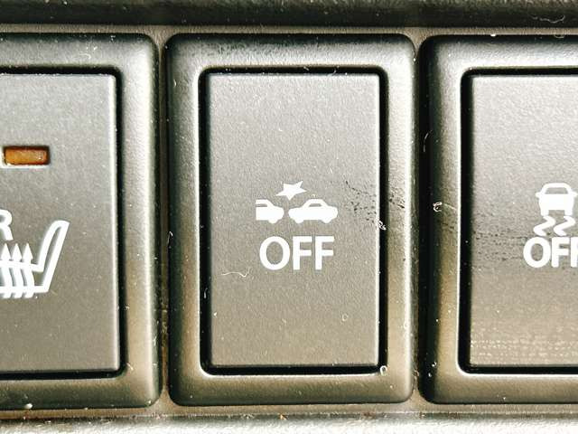 �y�Փˌy�����u�z���s���ɑO���̎ԗ�����F�����A�Փ˂������Ȏ��͌x��ƃu���[�L�ŏՓˉ���Ɣ�Q�y�����A�V�X�g�B�����S�Ƀh���C�u�����y���݂��������܂��B