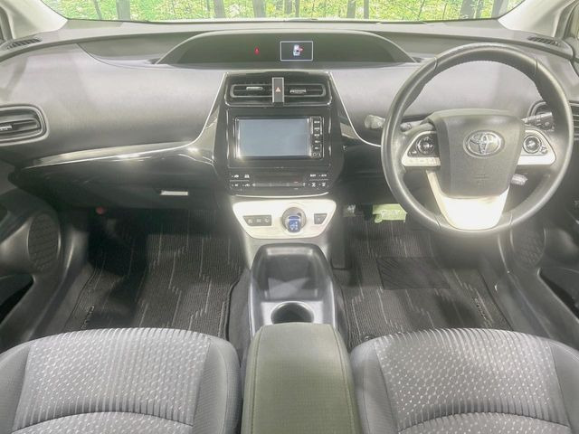 プリウス1.8 S セーフティ プラス