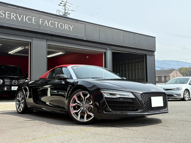 R8スパイダー5.2 FSI クワトロ 4WD