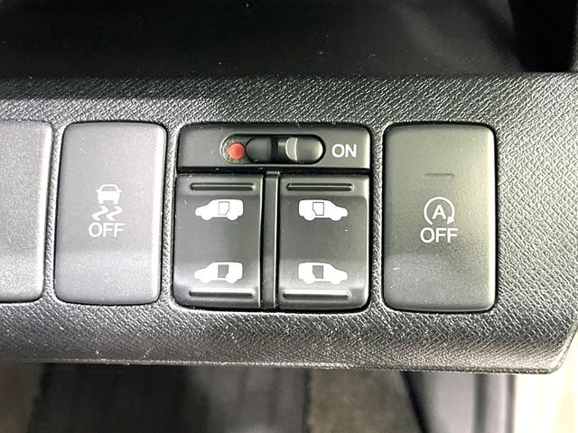 �y�����p���[�X���C�h�h�A�z�X�}�[�g�L�[��^�]�Ȃ̃X�C�b�`�Ō�ȗ����X���C�h�h�A�̊J���\���d��������͂����ăh�A���J����K�v�������A�����Ȃ��q�l�ł��ȒP�ɊJ���߂ł����K�ł���