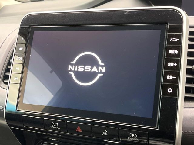 �y�����i�r�z�l�C�̏����i�r�𑕔����Ă���܂��B�i�r�̎g���₷���͂������A�I�[�f�B�I�@�\���[��!�L�����v�◷�s�͂������A�ʋ΂┃�����ȂǕ��i�̃h���C�u���y�����Ȃ�͂���