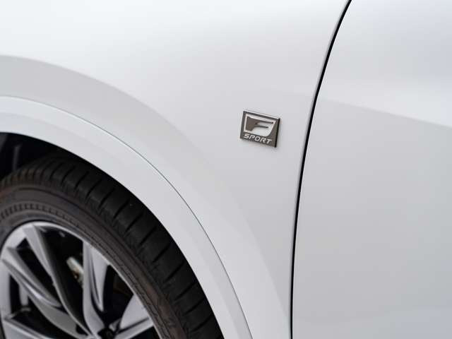 北海道から沖縄まで全国陸送納車の実績多数あり。遠方で現車が見られない方でも安心が出来るよう、写真や動画サービス、鑑定証の提出、ライブ商談などをご用意。車のココがもっと詳しく見たい!は大歓迎です!