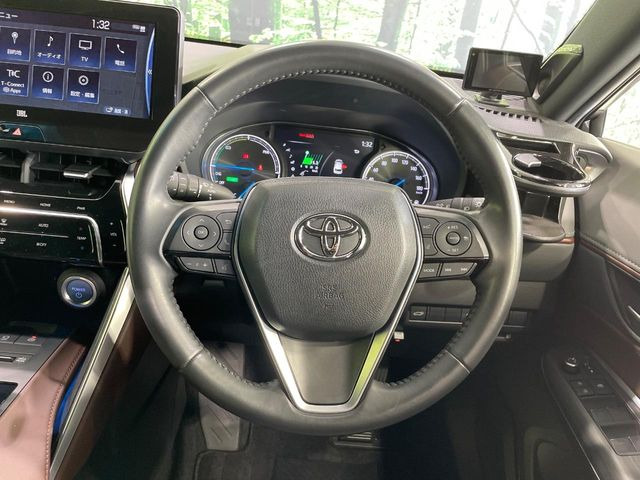 �y�����v�����X�e�A�����O�z�㎿�Ȋv���g�p���邱�ƂŁA��ɂ����������݂ƂĂ��^�]���₷���n���h���ł���