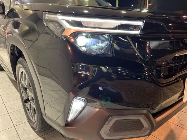 �yLED�w�b�h���C�g�z���V����ԑ��s�����ǍD�Ȏ��E���m�ۂ����S���ĉ^�]�ł��鍂�P�xLED�w�b�h���C�g�𑕔�!�_�����x�������A����d�͂��}�����Ă��܂��B