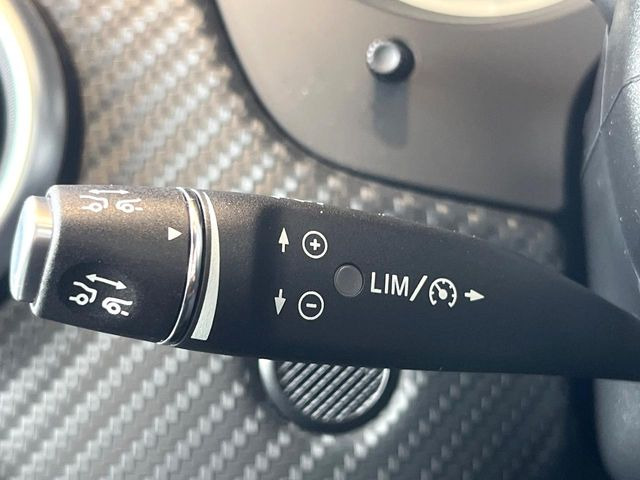 ���f�B�X�g���j�b�N�v���X:�s�s�A�x�O�A�������H�Ȃǂ̑��s���ɁA�X�e���I�}���`�p�[�p�X�J�����ƃ��[�_�[�Z���T�[�ɂ��A�O���Ԃ�F�����đ��x�ɉ������Ԋԋ������ێ����鎟����̃N���R��!