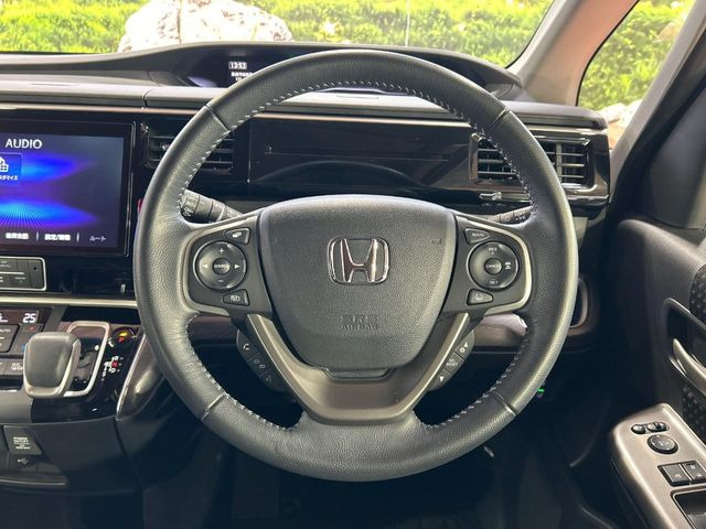 �y�����v�����X�e�A�����O�z�㎿�Ȋv���g�p���邱�ƂŁA��ɂ����������݂ƂĂ��^�]���₷���n���h���ł���