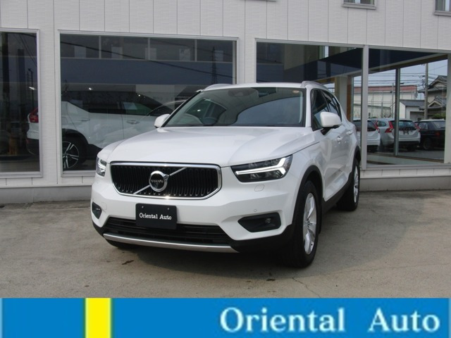 XC40T4 AWD モメンタム 4WD