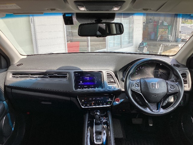 ヴェゼル1.5 ハイブリッド Z ホンダセンシング 4WD