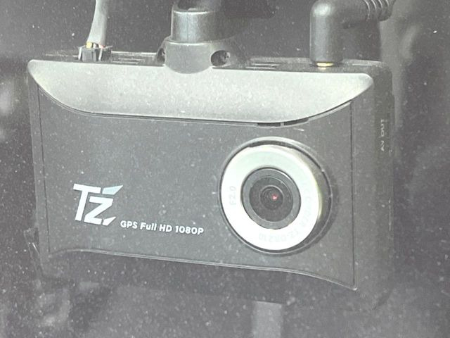 �y�h���C�u���R�[�_�[�z�h���C�u���R�[�_�[����!���s���͂������A������^�]�⎖�̂ɑ��������ہA�f���ŋL�^���A����̃��X�N�ɔ����܂��B���L�^�pSD�J�[�h�͂��q�l�����g�ł��������������K�v������܂��B