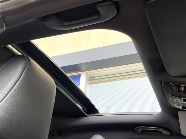 ���p�m���~�b�N�X���C�f�B���O���[�t::�唗�͂̃p�m���}���[�t�́A�㕔���Ȃɂ܂ő����Ă���A�J���I�ȋ�Ԃ����y���݂��������܂��B