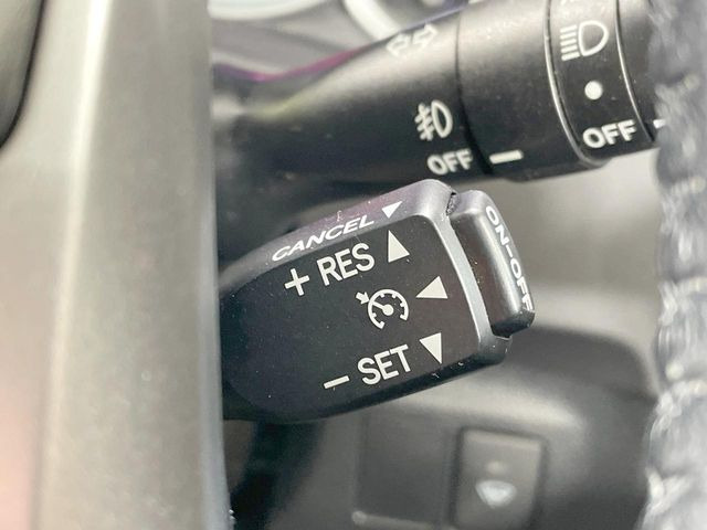 �y�N���[�Y�R���g���[���z�������H�����N���N���s�B�A�N�Z���𗣂��Ă���葬�x�ő��s���ł��A�������^�]���̕��S���y��!�����E�������ȒP�ȃX�C�b�`����Œ����ł��܂��B