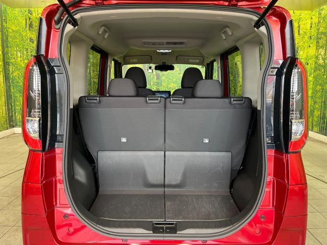 普段のお買い物や通勤、送迎等に十分な荷室スペースを確保しております。セカンドシートを倒すと、大きな荷物の積載も可能です♪
