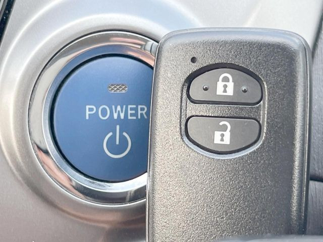 �y�X�}�[�g�L�[�z�J�o����|�P�b�g�ɓ��ꂽ�܂܂ł��h�A�̎{���E�������\�ȃX�}�[�g�L�[�𑕔��B�G���W���̃I���E�I�t�����J�M�����o���K�v����������Ƃ��Ă��֗��ł���