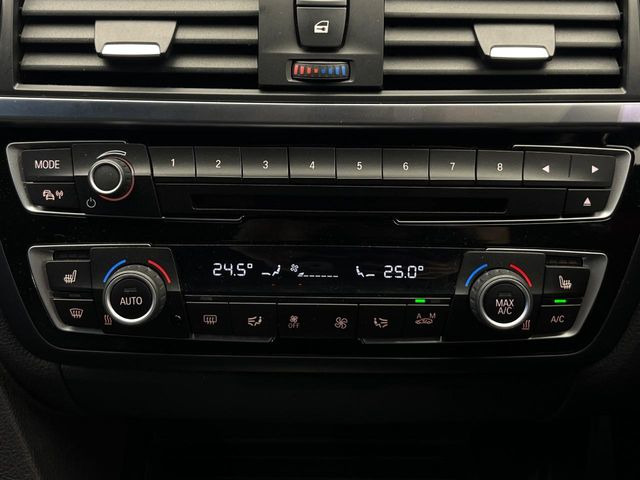 ●デュアルオートエアコン:運転席・助手席それぞれで温度設定が可能な独立式オートエアコンを標準装備しております!