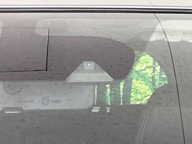 �y�G�}�[�W�F���V�[�u���[�L�z���s���ɑO���̎ԗ�����F�����A�Փ˂������Ȏ��͌x��ƃu���[�L�ŏՓˉ���Ɣ�Q�y�����A�V�X�g�B�����S�Ƀh���C�u�����y���݂��������܂��B