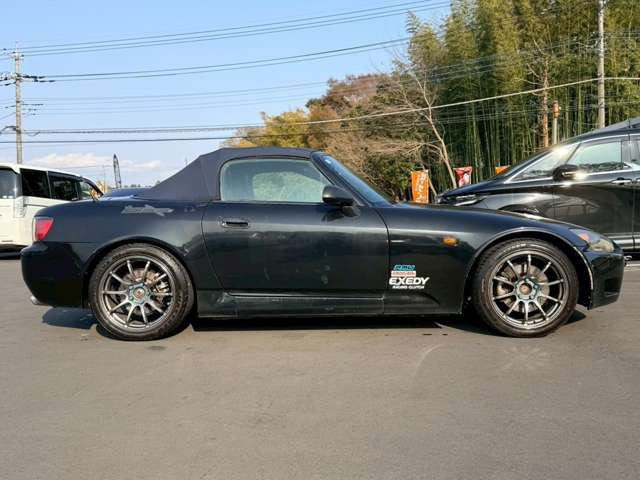 ���X�݌ɂ͊O���A�����N���[�j���O��ɓW�����A�����Ď��̏C�����̗L���A���[�^�[��������̗L������O�ҋ@�ւɂ�錟����S����{���Ă���܂��B�Ԍ��A�����A����h�������ЂőΉ��ł��܂��̂ł����S���������B