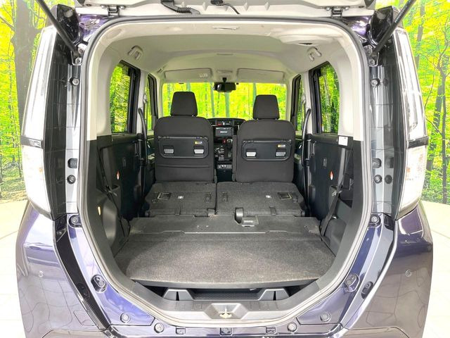 普段のお買い物や通勤、送迎等に十分な荷室スペースを確保しております。セカンドシートを倒すと、大きな荷物の積載も可能です♪