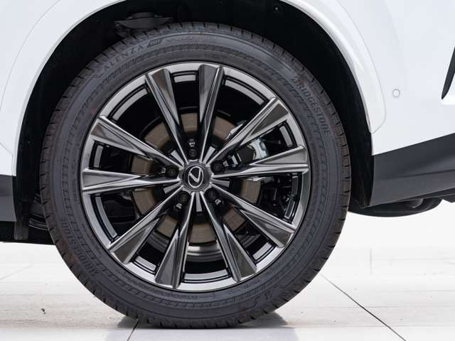 【 双日グループが運営 】当店は国内有数の高級輸入車専門店です。愛知県にて運営しております。お客様満足を目指し、安心して高級輸入車にお乗り頂けるようお手伝いいたします。全てアペルタにお任せください。