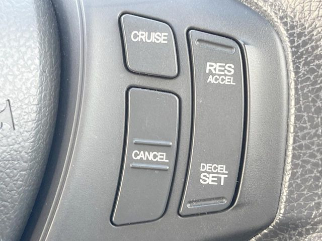 �y�N���[�Y�R���g���[���z�������H�����N���N���s�B�A�N�Z���𗣂��Ă���葬�x�ő��s���ł��A�������^�]���̕��S���y��!�����E�������ȒP�ȃX�C�b�`����Œ����ł��܂��B