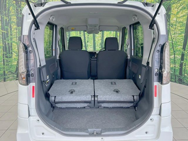 ���i�̂���������ʋ΁A���}���ɏ\���ȉ׎��X�y�[�X���m�ۂ��Ă���܂��B�Z�J���h�V�[�g��|���ƁA�傫�ȉו��̐ύڂ��\�ł���