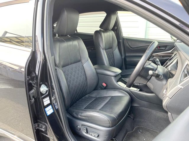 �y�n�[�t���U�[�V�[�g�z�������ƍ���S�n�𗼗������l�C�̃V�[�g���w�ʁE���ʂ̃t�@�u���b�N�f�ނ́A�ʋC���̗ǂ��⊊��ɂ����ɗD��Ă��܂��B�C���╞���ɍ��E���ꂸ���K�ɂ���肢�������܂��B