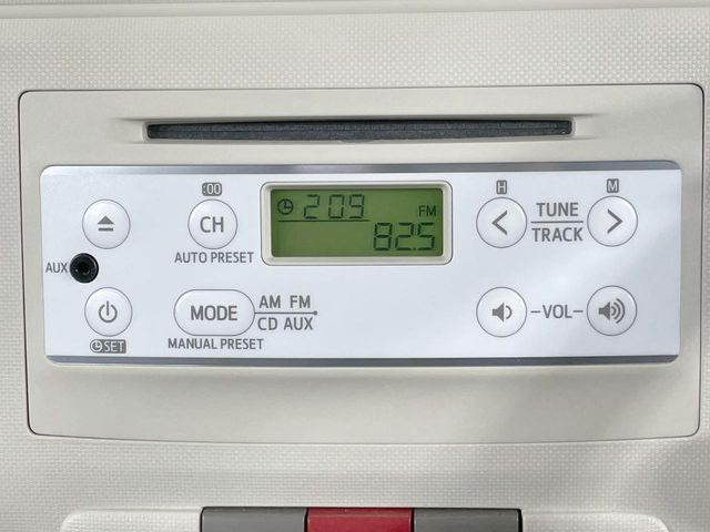 お好きな音楽を車内でお楽しみいただけます♪スピーカー交換・ウーハー追加などの音質向上や、最新ナビ・後席モニター等の取り付けも是非ご相談ください!