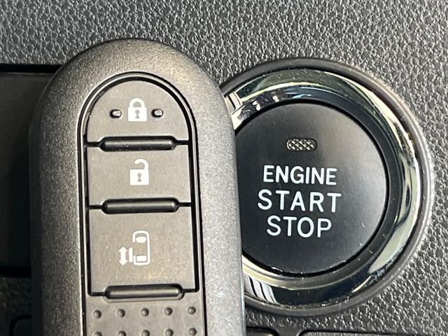 �yHonda�X�}�[�g�L�[�z�J�o����|�P�b�g�ɓ��ꂽ�܂܂ł��h�A�̎{���E�������\�ȃX�}�[�g�L�[�𑕔��B�G���W���̃I���E�I�t�����J�M�����o���K�v����������Ƃ��Ă��֗��ł���