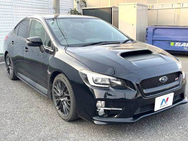 高透明度のガラス皮膜で撥水はもちろん、上質なツヤ・光沢を実現。紫外線や酸性雨から大切な愛車を保護し、色あせ・劣化を防止。「弾スプラッシュコート」、「弾プリミッサコート」からお選びいただけます。