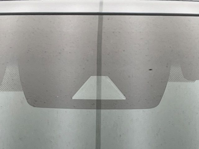 �y�g���^�Z�[�t�e�B�Z���X�z���s���ɑO���̎ԗ�����F�����A�Փ˂������Ȏ��͌x��ƃu���[�L�ŏՓˉ���Ɣ�Q�y�����A�V�X�g�B�����S�Ƀh���C�u�����y���݂��������܂��B