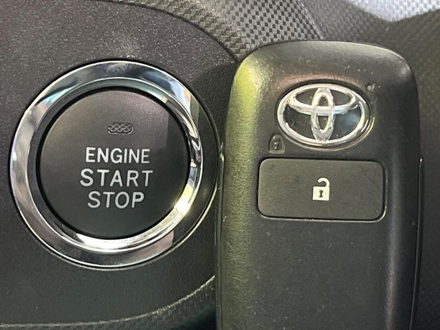 �y�X�}�[�g�L�[�z�J�o����|�P�b�g�ɓ��ꂽ�܂܂ł��h�A�̎{���E�������\�ȃX�}�[�g�L�[�𑕔��B�G���W���̃I���E�I�t�����J�M�����o���K�v����������Ƃ��Ă��֗��ł���