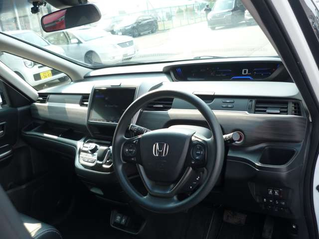 フリード1.5 ハイブリッド G ブラックスタイル 4WD