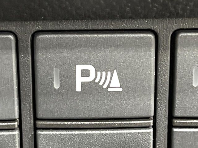 【コーナーセンサー】バンパーに付いたセンサーが障害物を検知!一定の距離に近づくとアラートで教えてくれます♪狭い駐車スペースや車庫入れ時も安心ですね☆