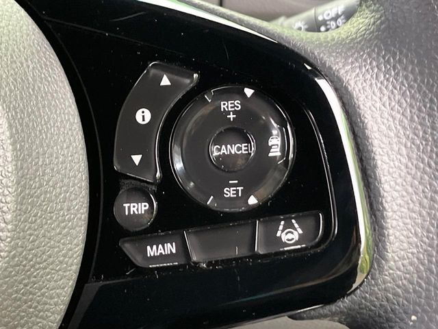 �y�S�ԑ��Ǐ]�@�\�t�N���[�Y�R���g���[���z�������H�ł̒��������s���y��!!�����ő��x��ۂN���[�Y�R���g���[�����A�Փˌy���V�X�e���ƘA�g���A�O���̎ԗ������m���ĎԊԂ�ۂ悤�ɑ��x���߂��Ă���܂�!!