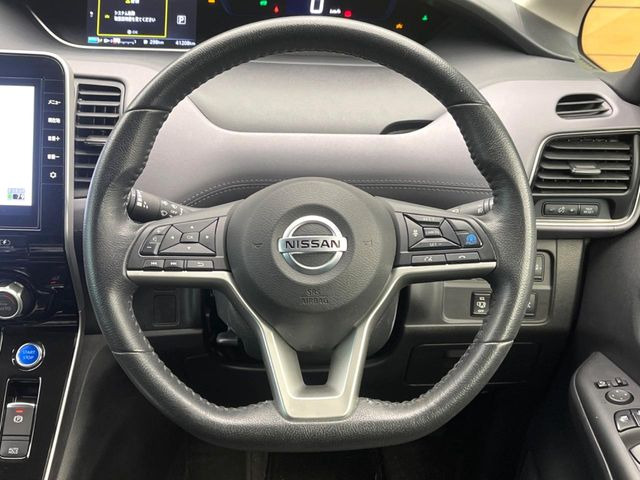 �y�����v�����X�e�A�����O�z�㎿�Ȋv���g�p���邱�ƂŁA��ɂ����������݂ƂĂ��^�]���₷���n���h���ł���