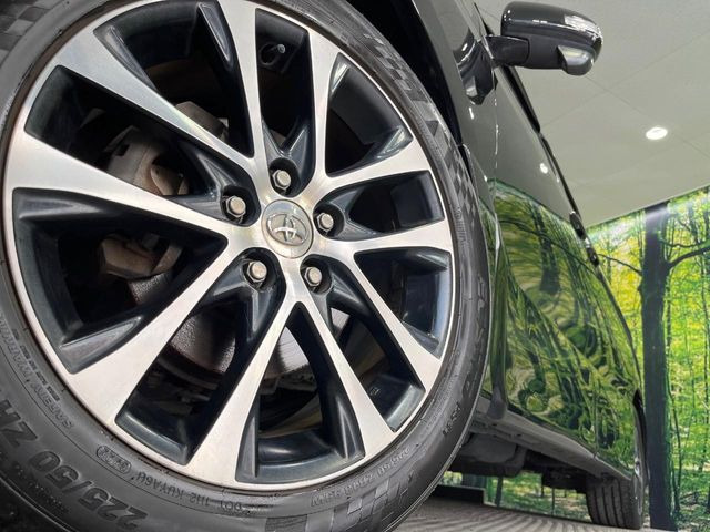 �y����18�C���`�A���~�z�C�[���z�O�ςɃ}�b�`���������A���~�z�C�[���𑕒����Ă���܂��B�e��ЊO�A���~�z�C�[����A�X�^�b�h���X�^�C�����戵�����Ă���܂��B���񂲑��k����������