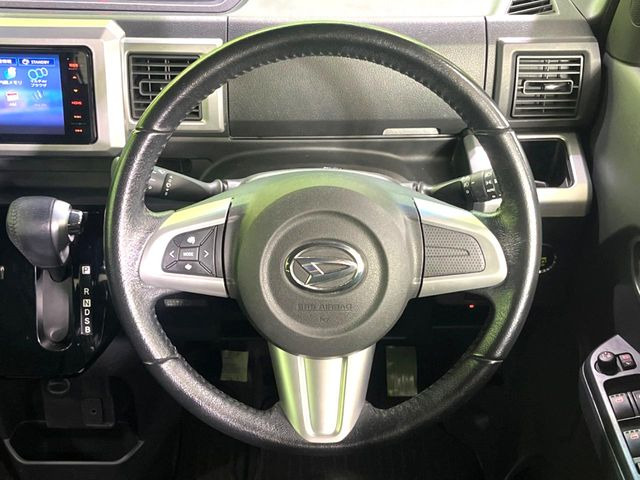 �y�����v�����X�e�A�����O�z�㎿�Ȋv���g�p���邱�ƂŁA��ɂ����������݂ƂĂ��^�]���₷���n���h���ł���