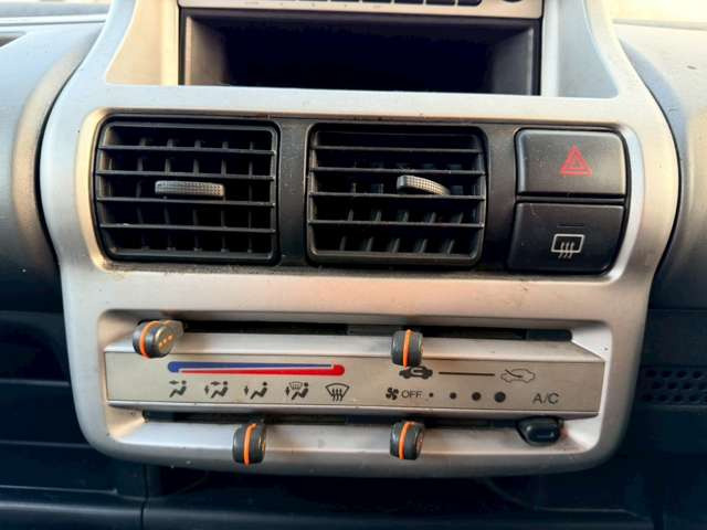 �C�ɂȂ邨�Ԃ�����܂�����E�̓d�b�ԍ����璼�ڂ��X�ɂ��₢���킹���������B�x�����@����ԗ����A��Ԃ܂łȂ�ł������������Ē����܂��B�X�^�b�t�ꓯ���A�����҂����Ă���܂��B