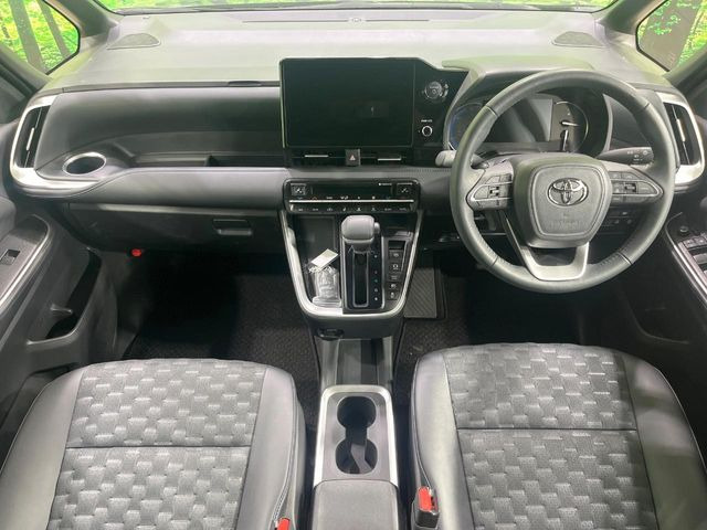 ヴォクシー1.8 ハイブリッド S-Z