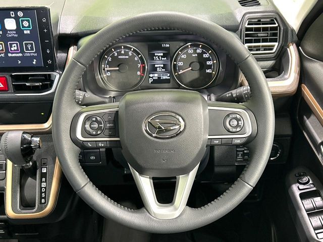 �y�����v�����X�e�A�����O�z�㎿�Ȋv���g�p���邱�ƂŁA��ɂ����������݂ƂĂ��^�]���₷���n���h���ł���