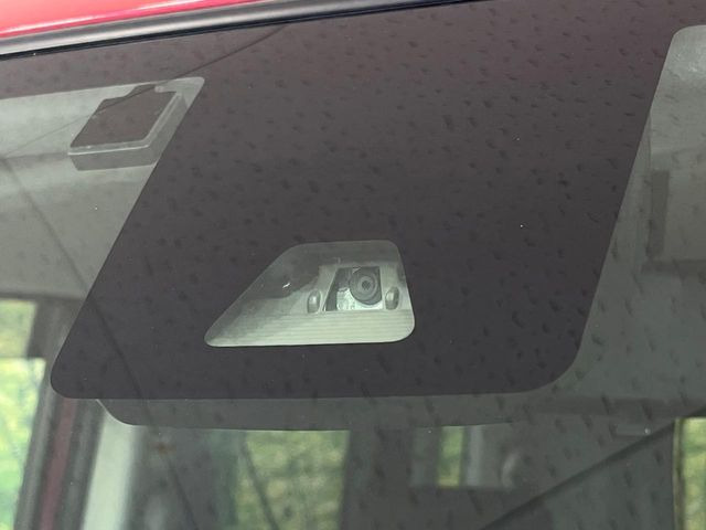 �y�g���^�Z�[�t�e�B�Z���X�z���s���ɑO���̎ԗ�����F�����A�Փ˂������Ȏ��͌x��ƃu���[�L�ŏՓˉ���Ɣ�Q�y�����A�V�X�g�B�����S�Ƀh���C�u�����y���݂��������܂��B