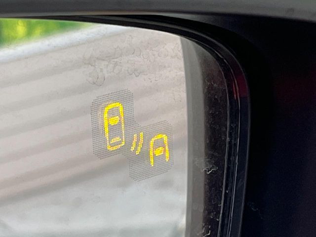 �y�u���C���h�X�|�b�g���j�^�����O�z���s���A�h�A�~���[�̎��p�ɂȂ�₷���ӏ��Ɍ㑱�Ԃ��ڋ߂���ƃT�C�h�~���[�t�߂Ɍx����\���A�h���C�o�[�ɒ��ӊ��N�����Ă���܂��B