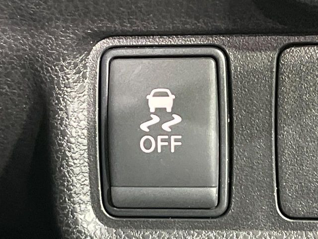 �y������h�~���u�z�ԗ��̉���������m����ƁA�����I�Ɏԗ��̐i�s������ۂ悤�Ɏԗ��𐧌䂵�܂��B�J�̓��ȂǊ���₷���H�ʏ󋵂ł����S�ȉ^�]���\�ł��B